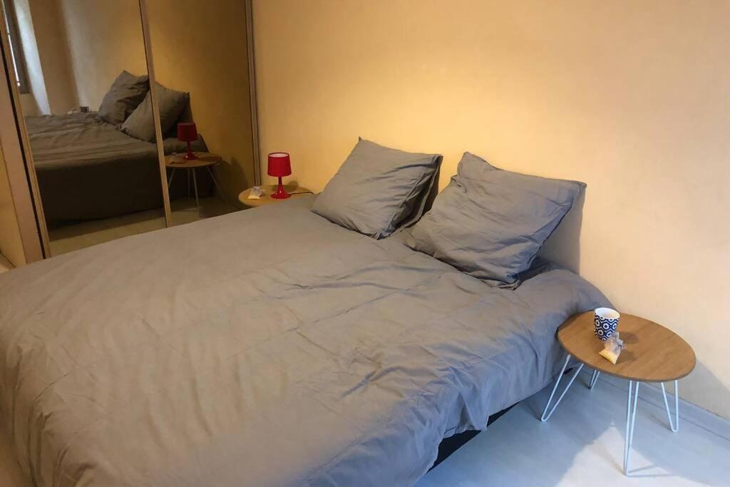 F3 - Neuf - 4/6 P - Lits King Size - Wifi - Cour Apartment Le Puy-en-Velay Exterior photo