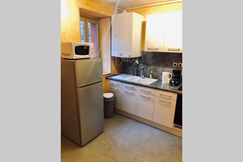 F3 - Neuf - 4/6 P - Lits King Size - Wifi - Cour Apartment Le Puy-en-Velay Exterior photo